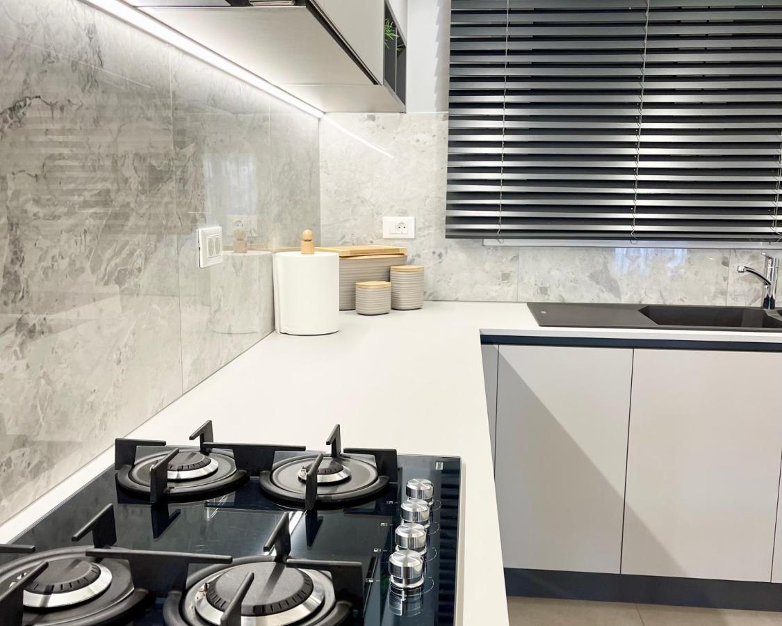 קרמסטי White House Kokas Luxury Apartments מראה חיצוני תמונה
