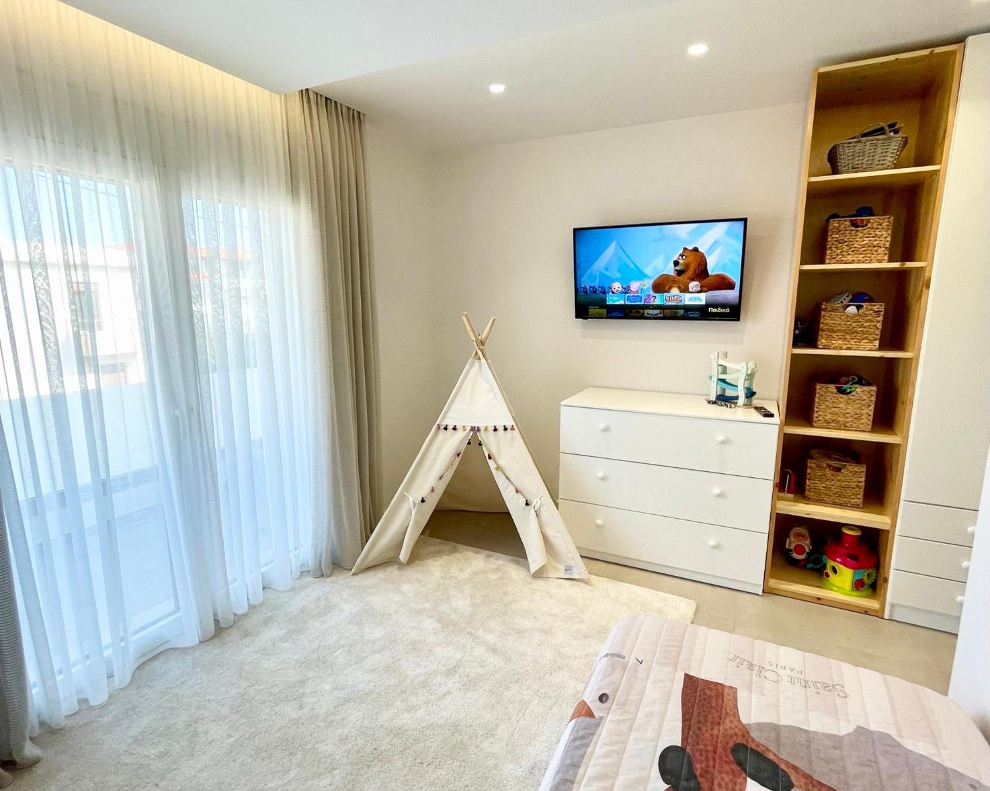 קרמסטי White House Kokas Luxury Apartments מראה חיצוני תמונה